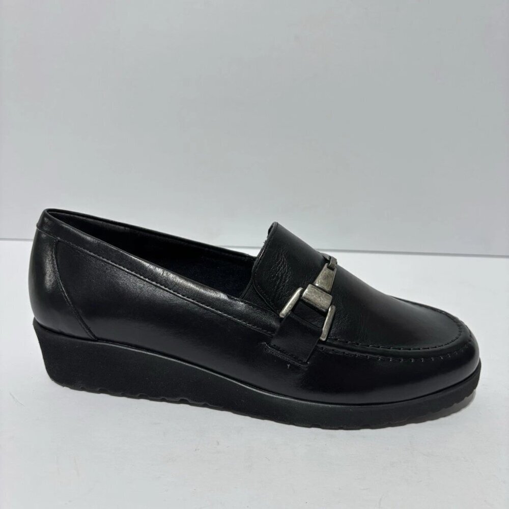 Walking Cradles Women’s Flounce, Black Slip-On Loafers, Size 5.5 M